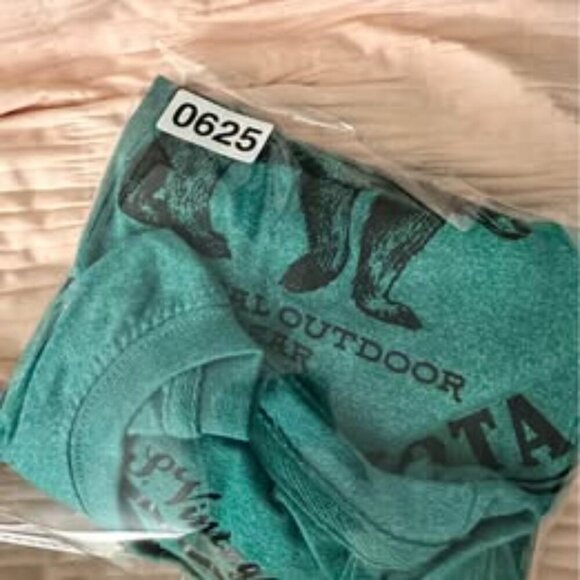 Graphic T-shirt New Black Hills South Dakota Wilderness Club T-shirt #0625 - Picture 8 of 8